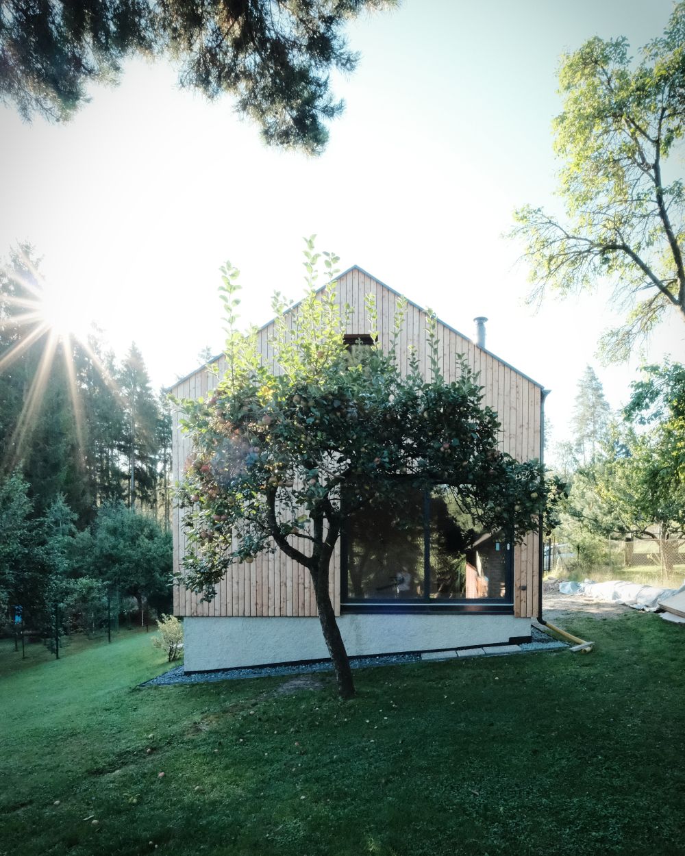 Malá pasivní dřevostavba v Jílovém Chytrý dům Malá pasivní dřevostavba v Jílovém Chytrý dům