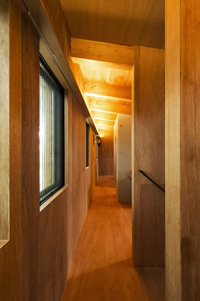 drevostavba-zahranicni-interier-chodba