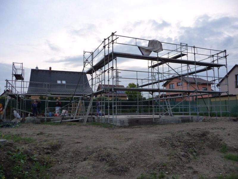 nizkoenergeticka-drevostavba-priprava-na-panely (1)