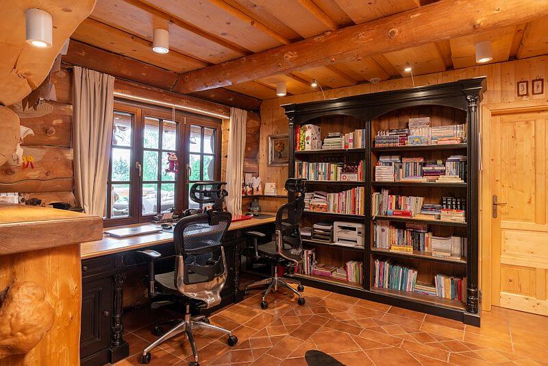 srub-svepomoci-Radcice-knihovna