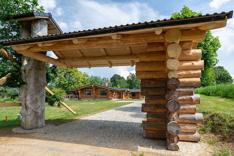 srub-svepomoci-Radcice-vstupni-brana