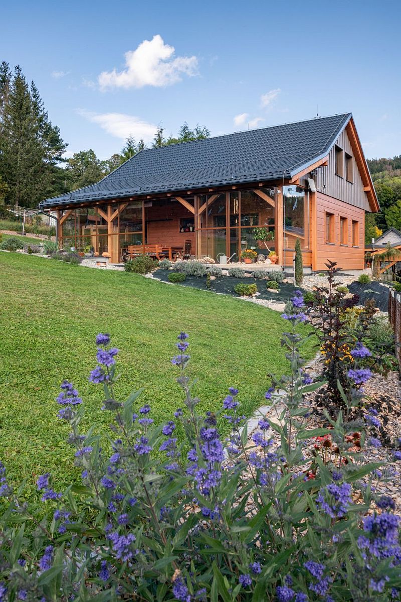 roubenka-jen-na-oko-zahrada