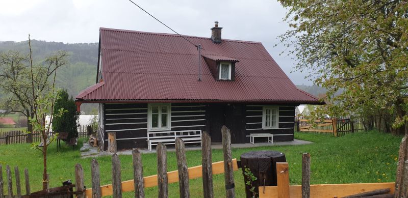 DrevoaStavby.cz| Ráj mezi kopci | Rekonstrukce roubenky DrevoaStavby.cz | Ráj mezi kopci | Rekonstrukce roubenky