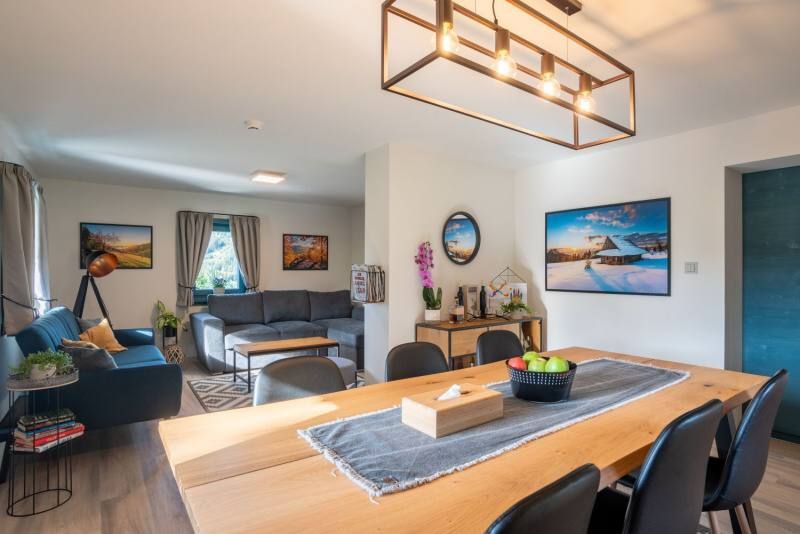 DrevoaStavby.cz| Ráj mezi kopci | Rekonstrukce roubenky DrevoaStavby.cz | Ráj mezi kopci | Rekonstrukce roubenky