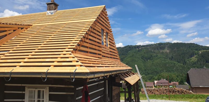 DrevoaStavby.cz| Ráj mezi kopci | Rekonstrukce roubenky DrevoaStavby.cz | Ráj mezi kopci | Rekonstrukce roubenky