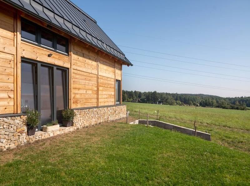 DrevoaStavby.cz | Moderní skeletová roubenka DrevoaStavby.cz | Moderní skeletová roubenka