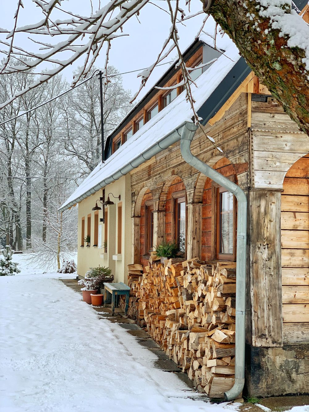 DrevoaStavby.cz | Rekonstrukce poloroubené chalupy svépomocí DrevoaStavby.cz | Rekonstrukce poloroubené chalupy svépomocí