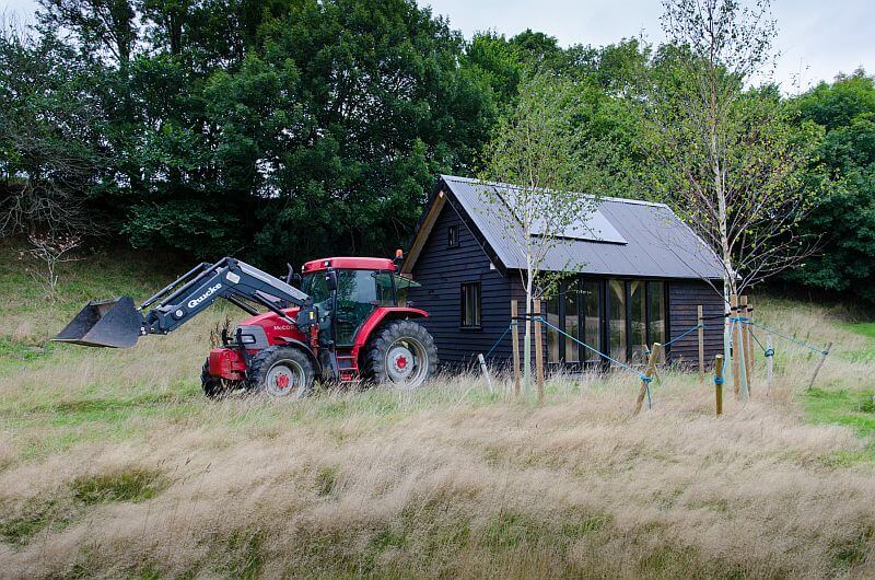 Out-of-the-Valley-traktor