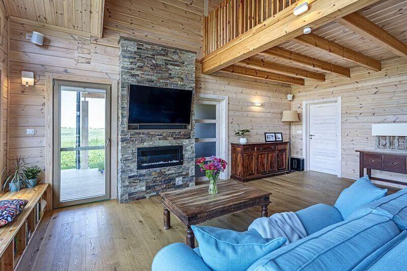 drevostavba-Kontio-interier-umisteni-TV