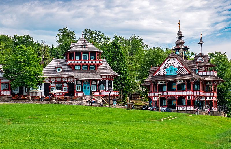 Pustevny-Libusin-pred-pozarem