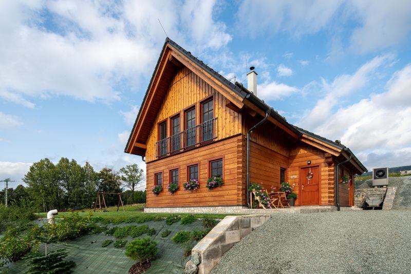 DrevoaStavby.cz Roubenka na louce, kde srnky dávají dobrou noc DrevoaStavby.cz Roubenka na louce, kde srnky dávají dobrou noc 2