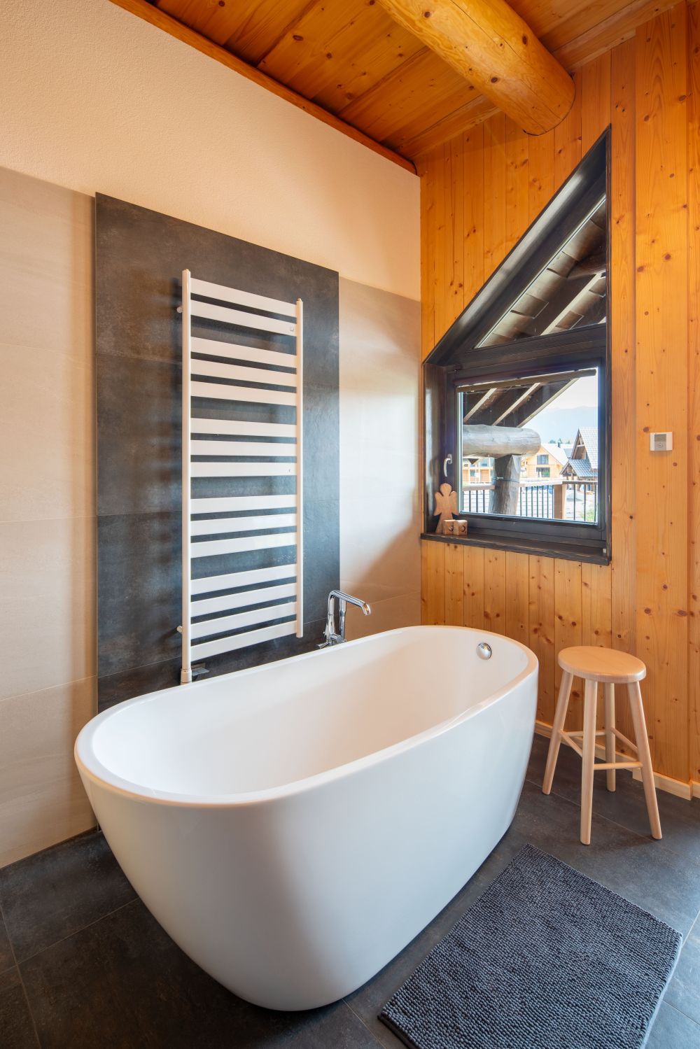 DrevoaStavby.cz Srub z mohutných smrkových kulatin Slovensko DrevoaStavby.cz Srub z mohutných smrkových kulatin Slovensko 12