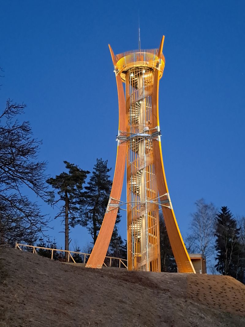 DrevoaStavby.cz Rozhledna na Hamštejnském vrchu v Českém ráji výstavba 1 DrevoaStavby.cz Rozhledna na Hamštejnském vrchu v Českém ráji 2