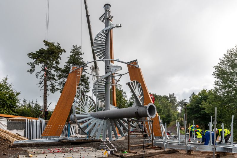 DrevoaStavby.cz Rozhledna na Hamštejnském vrchu v Českém ráji výstavba 2 DrevoaStavby.cz Rozhledna na Hamštejnském vrchu v Českém ráji výstavba 2