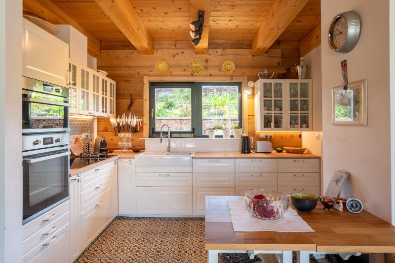 DrevoaStavby.cz | Roubenka z červeného cedru DrevoaStavby.cz | Roubenka z červeného cedru