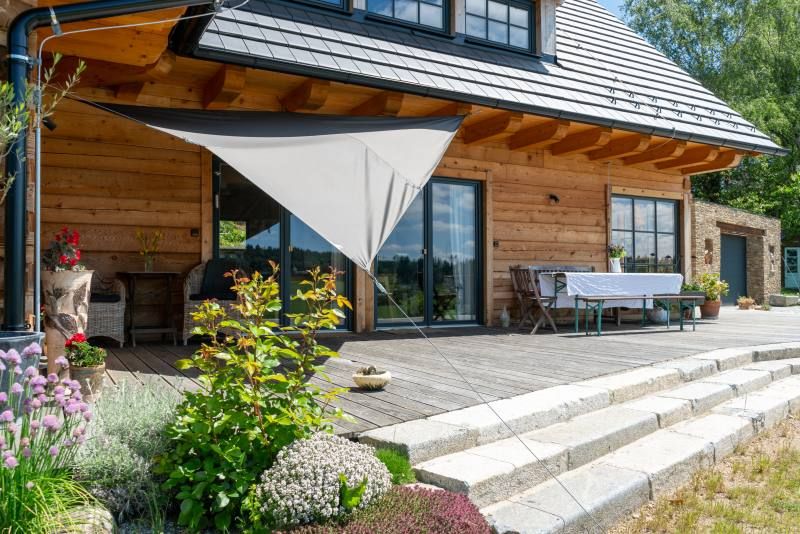 DrevoaStavby.cz | Roubenka z červeného cedru DrevoaStavby.cz | Roubenka z červeného cedru