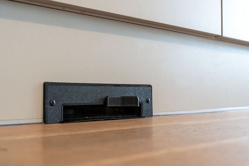 moderni-roubenka-lopatka-centralni-vysavac