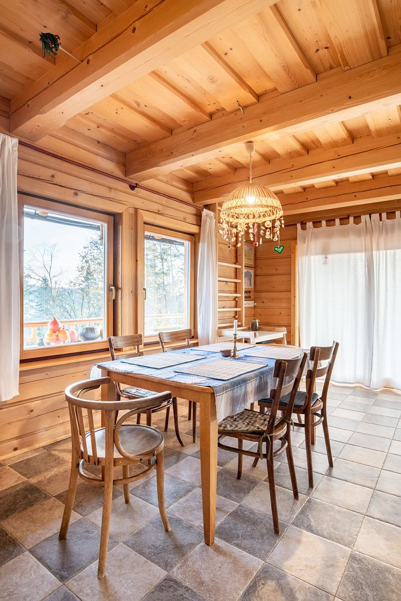 roubenka-svepomoci-interier-jidelna kopie