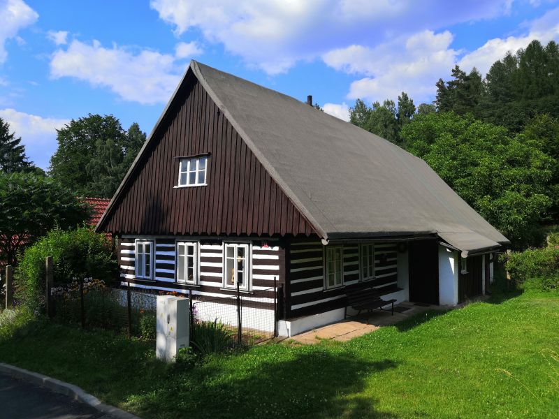 DrevoaStavby.cz Jak na opravu roubenky krok za krokem