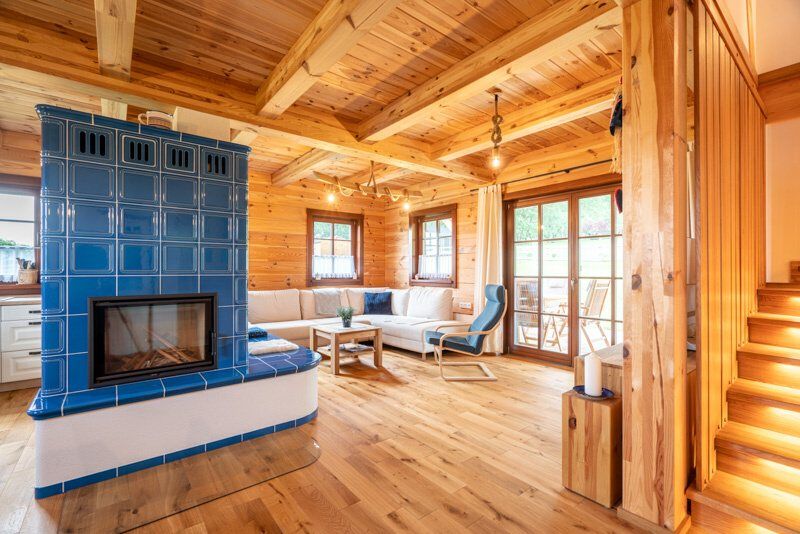 DrevoaStavby.cz Poloroubená chalupa s vůní borovice DrevoaStavby.cz Poloroubená chalupa s vůní borovice