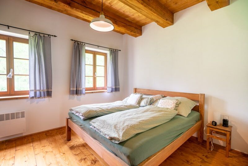 DrevoaStavby.cz Kokořínská poloroubenka DrevoaStavby.cz Kokořínská poloroubenka