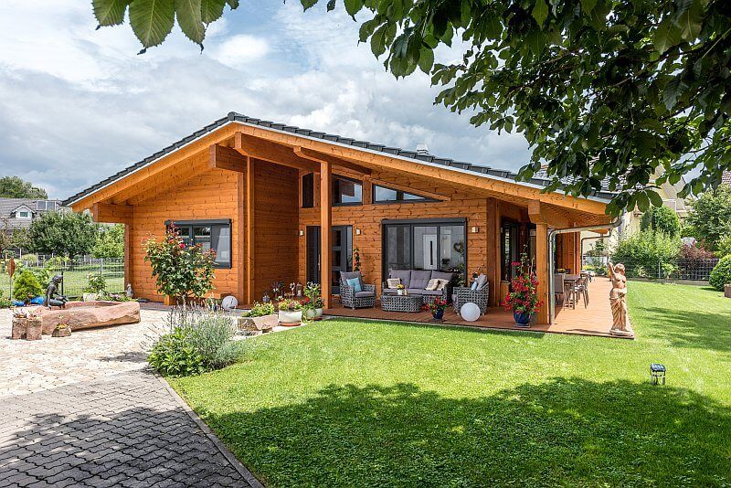 masivni-drevostavba-zadni-cast