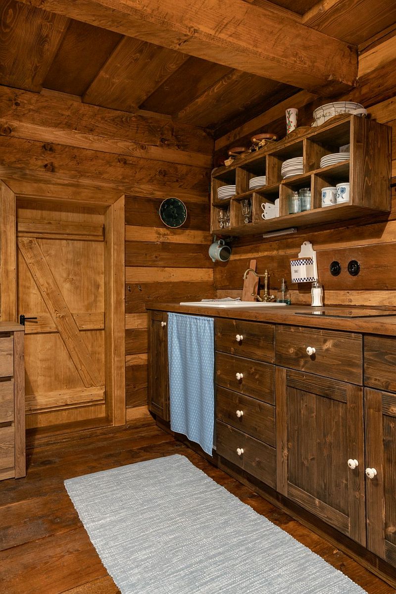 tradicni-roubenka-kuchyn