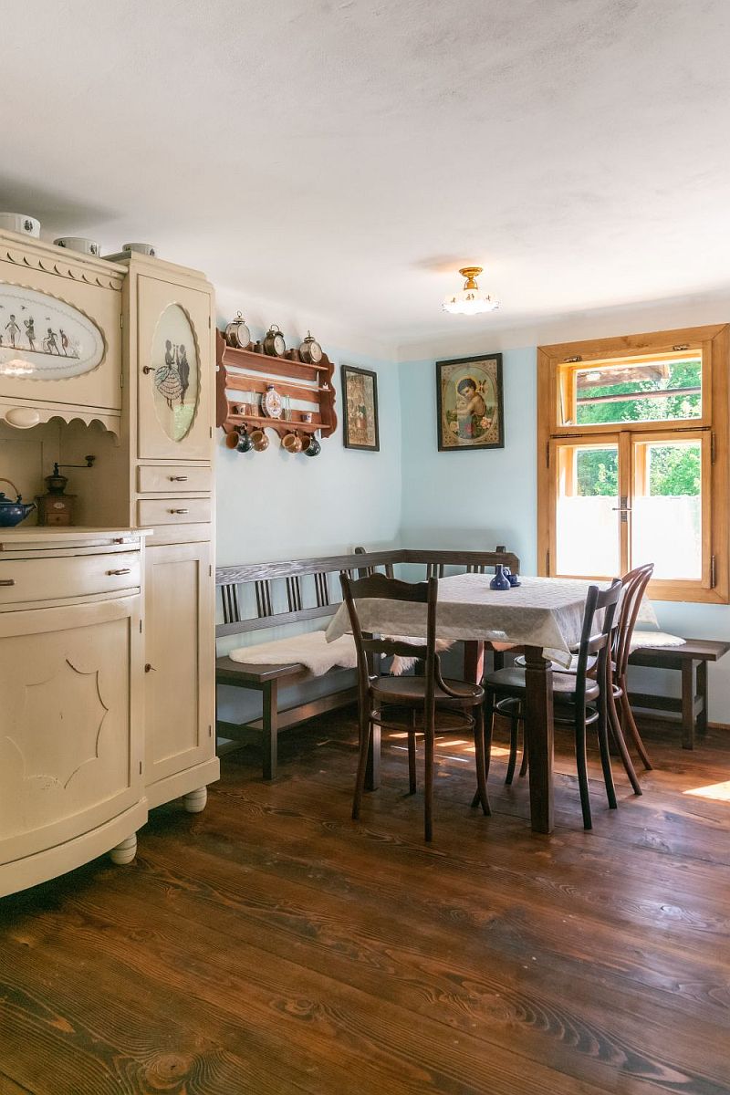 tradicni-roubenka-stara-svetnice