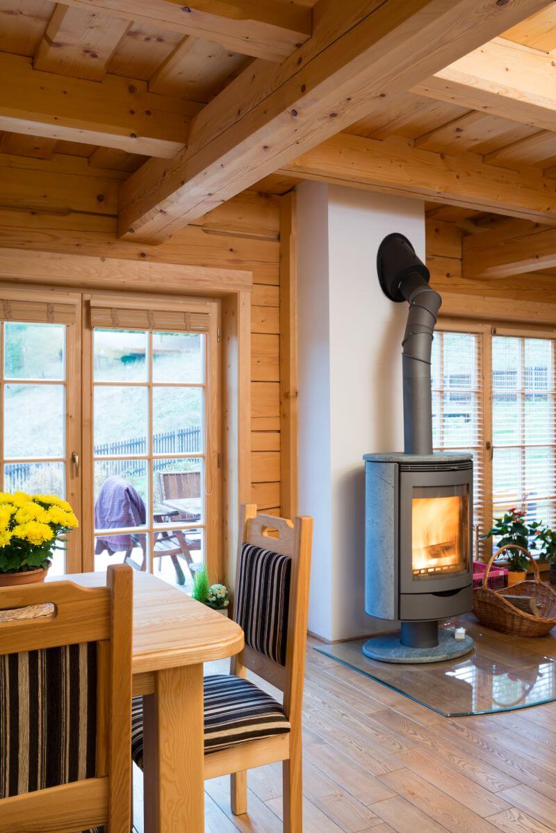 Drevoastavby.cz | Jak a podle čeho vybrat krb, kamna nebo spor&aacute;k?