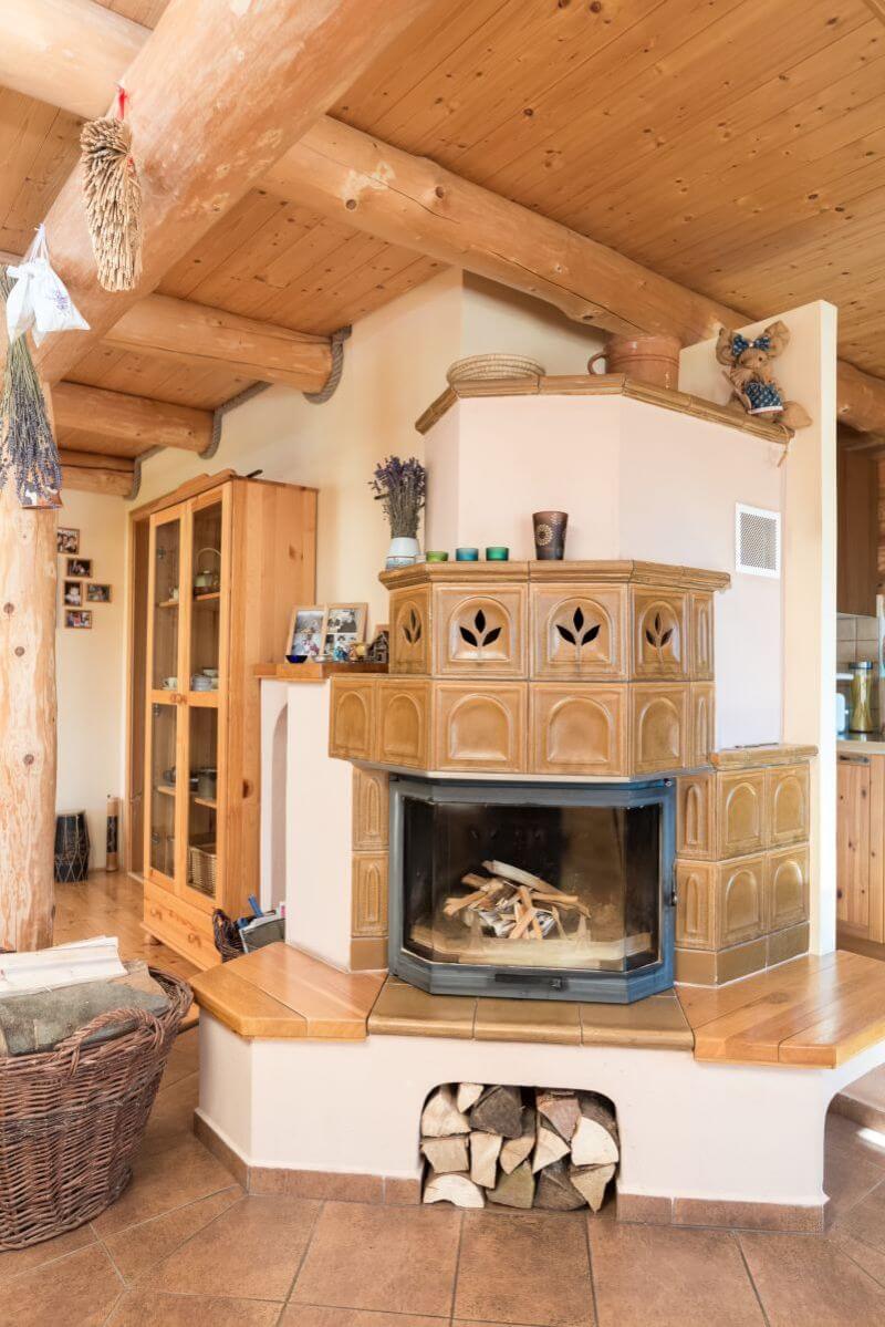 Drevoastavby.cz | Jak a podle čeho vybrat krb, kamna nebo spor&aacute;k?