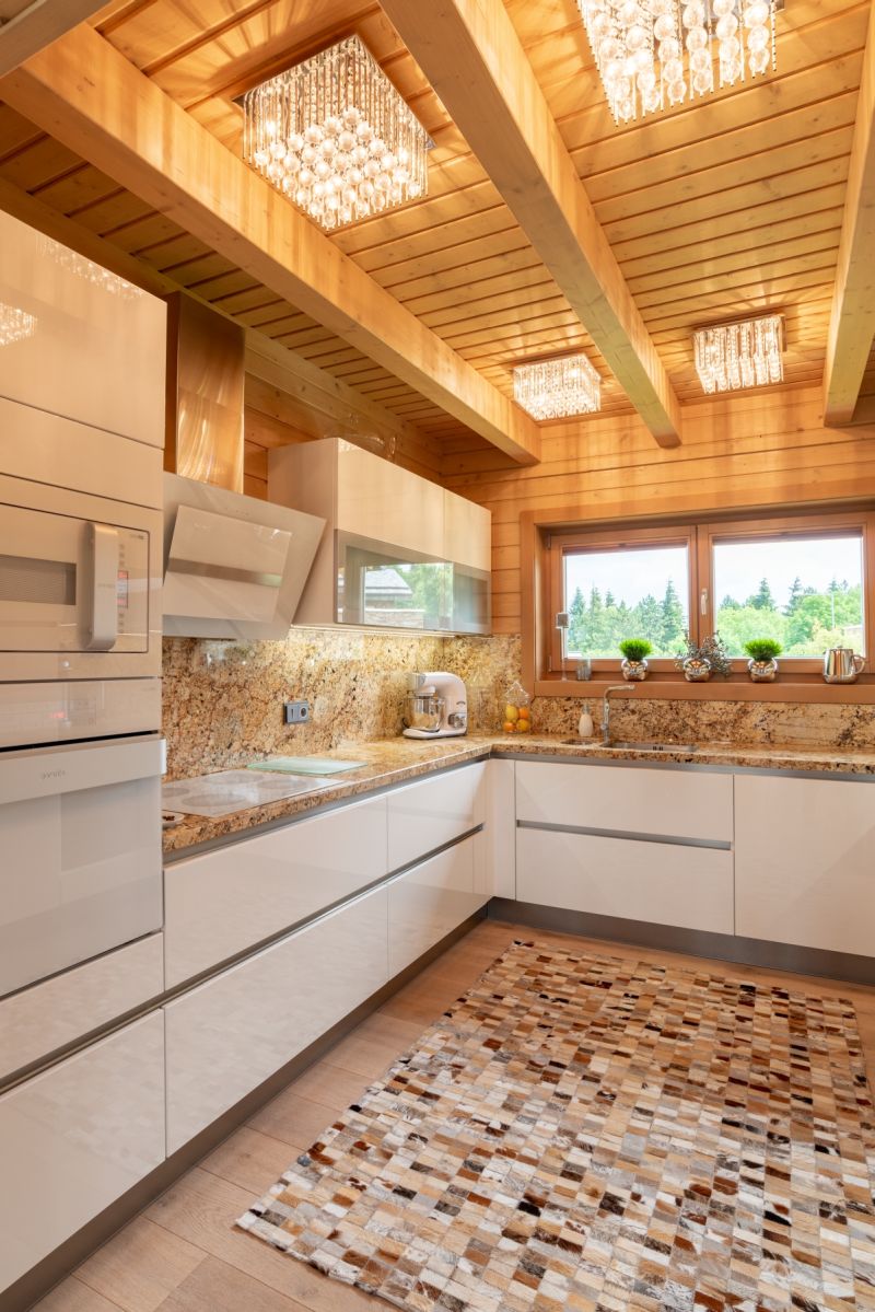 SrubyRoubenky-kuchyn-v-drevostavbe-2