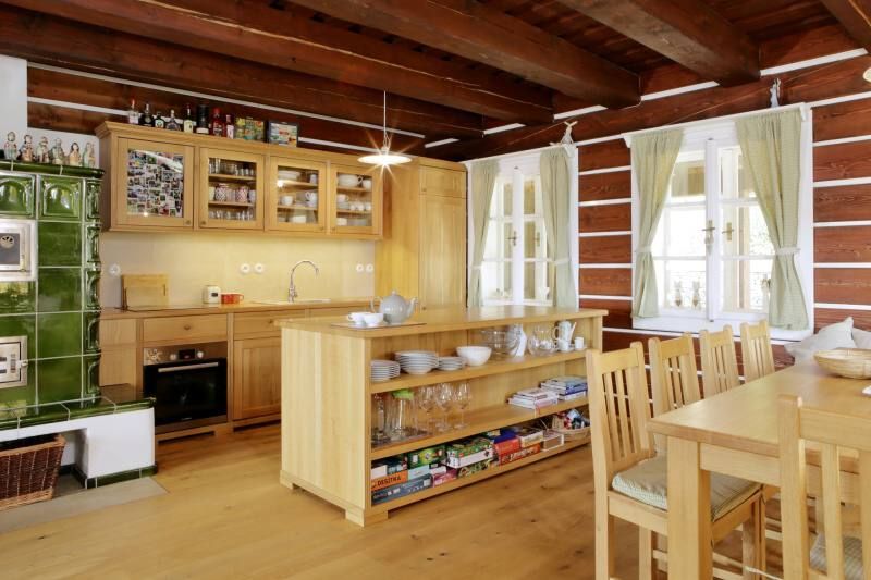 DrevoaStavby.cz | Roubenka s př&iacute;během