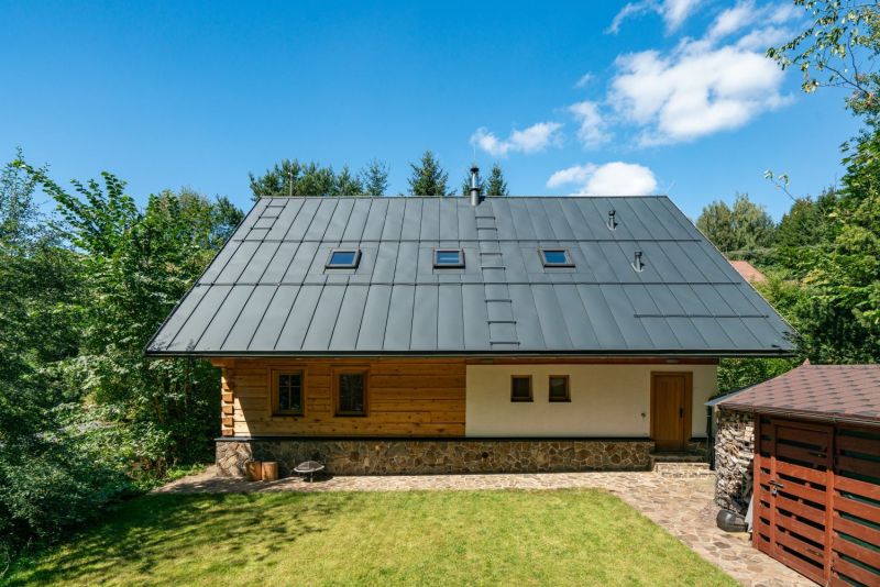 DrevoaStavby.cz | Krkonošská poloroubenka z cedrového dřeva DrevoaStavby.cz | Krkonošská poloroubenka z cedrového dřeva