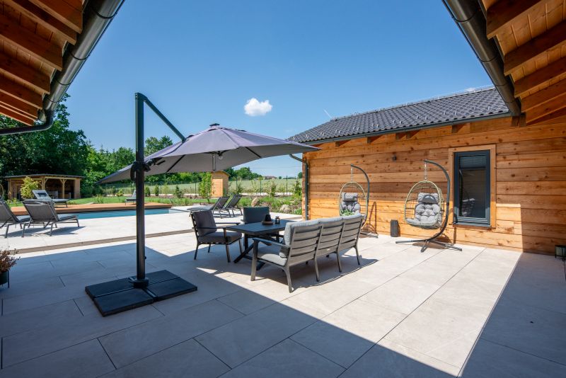 DrevoaStavby.cz Cedrová roubenka Jana Kollera DrevoaStavby.cz Cedrová roubenka Jana Kollera