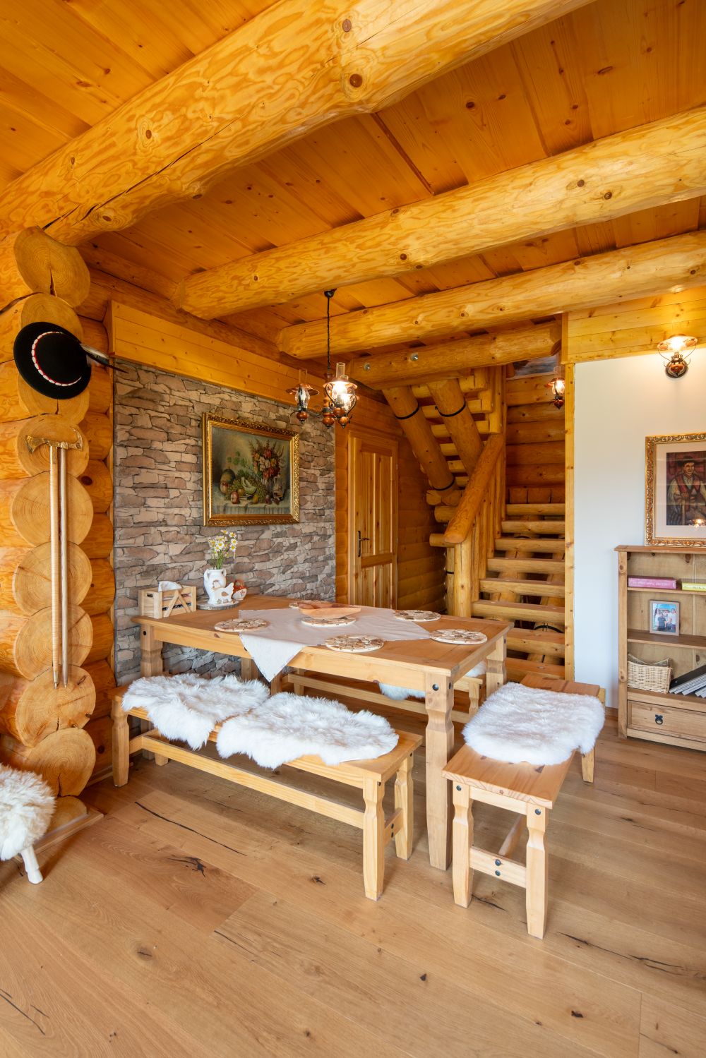 DrevoaStavby.cz Atypicky srub u přehrady Liptovská Mara DrevoaStavby.cz Atypicky srub u přehrady Liptovská Mara