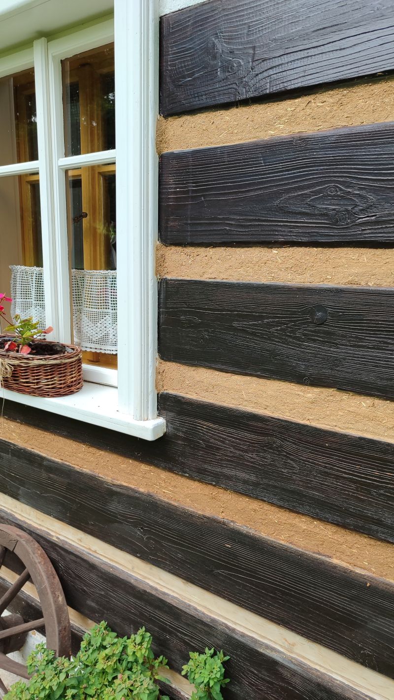 DrevoaStavby.cz Hliněný dům_exteriér omítky