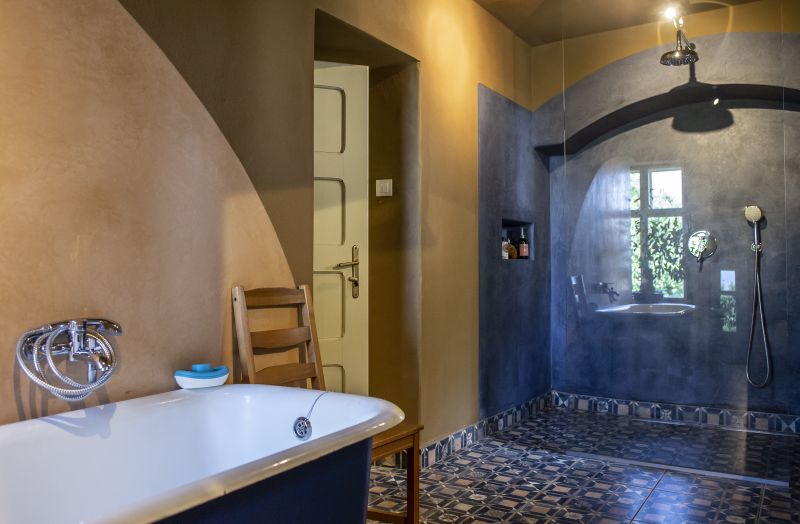 DrevoaStavby.cz Hliněný dům_marocký štuk