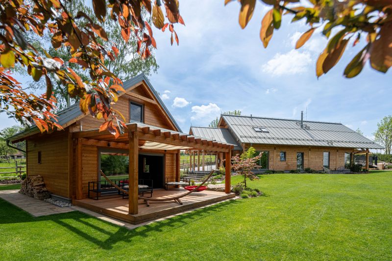 Moderní roubenka OK PYRUS Moderní roubenka těžký dřevěný skelet_OK PYRUS_6