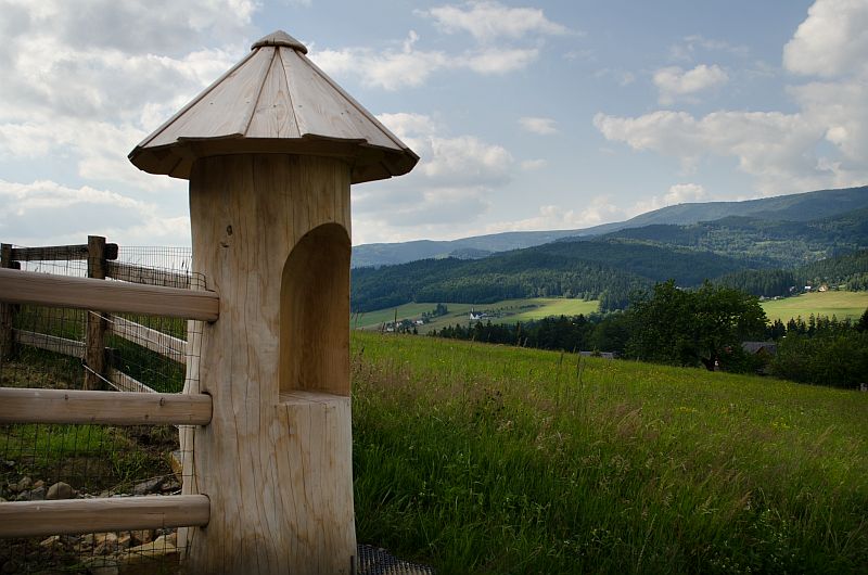 masivni-srub-Beskydy-pomnicek