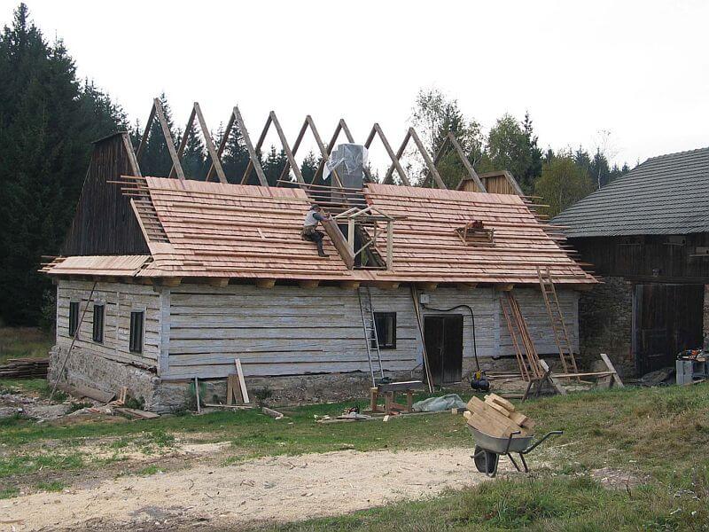 rekonstrukce-roubenka-zdarske-hotova-konstrukce