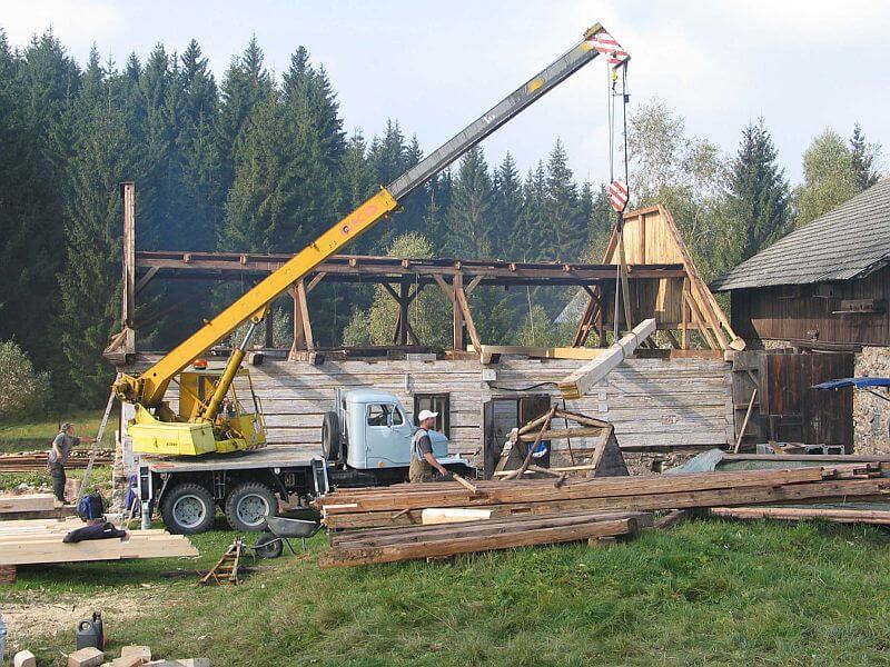 rekonstrukce-roubenka-zdarske-prubeh-stavby