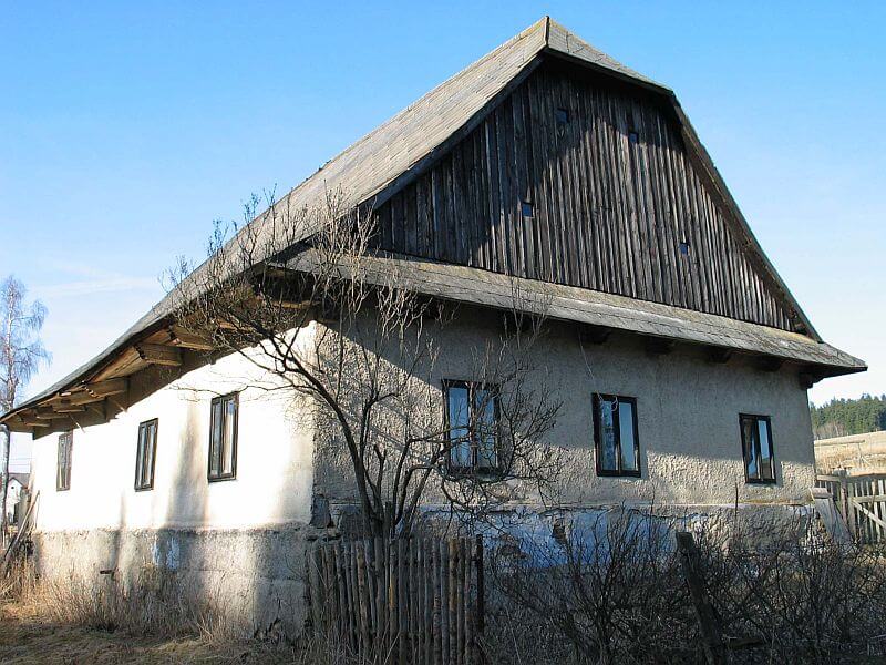 rekonstrukce-roubenka-zdarske-puvodni-omitka