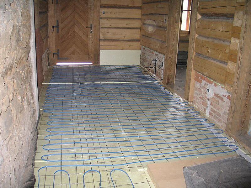 rekonstrukce-roubenka-zdarske-vytapeni-podlahove