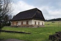 Nelehk&aacute; rekonstrukce roubenky