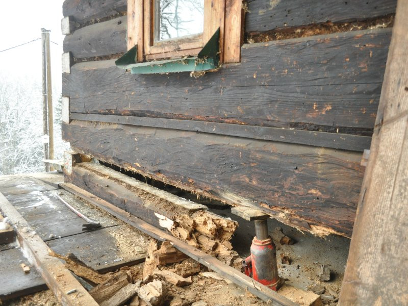 DrevoaStavby.cz | trám opravované roubenky DrevoaStavby.cz | trám opravované roubenky