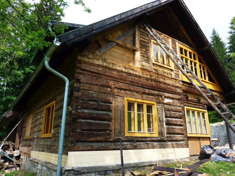 DrevoaStavby.cz | rekonstrukce roubenky po demontáži obkladů DrevoaStavby.cz | rekonstrukce roubenky po demontáži obkladů