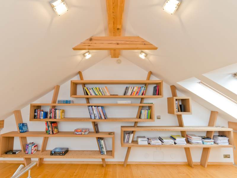 drevostavba-z-cedru-knihovna