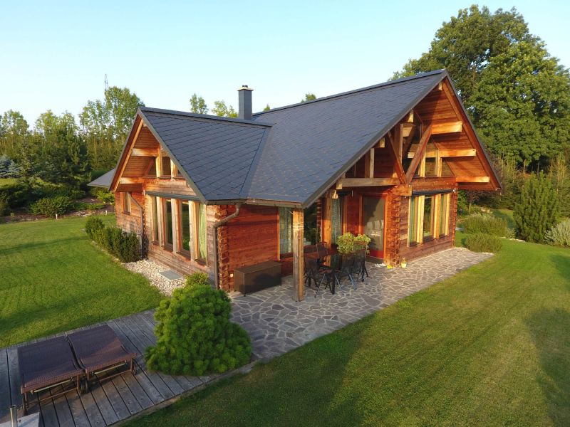 drevostavba-z-cedru-zahrada