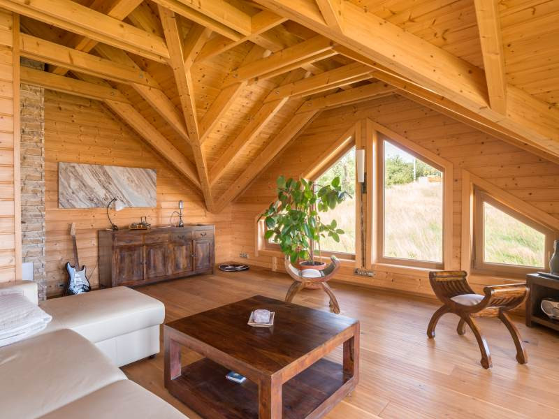 masivni-drevostavba-obyvaci-pokoj