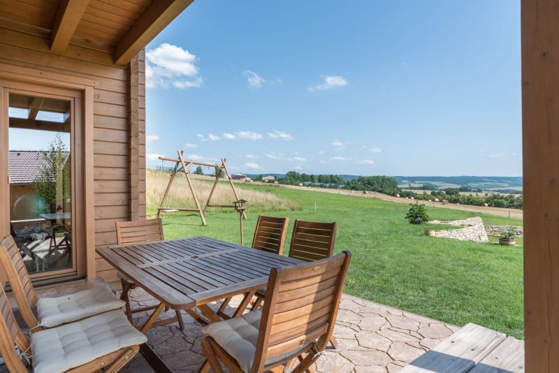 masivni-drevostavba-terasa